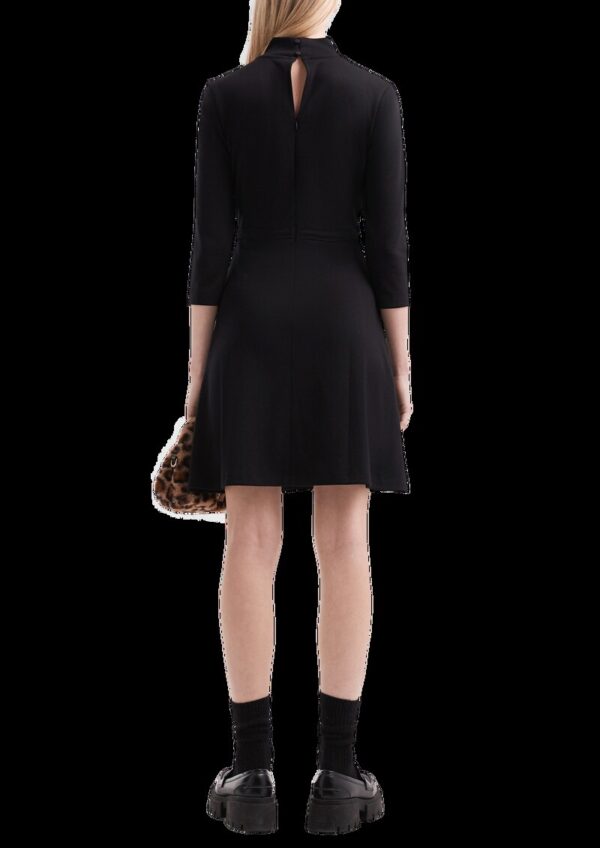 Tailliertes Kleid aus Interlockjersey