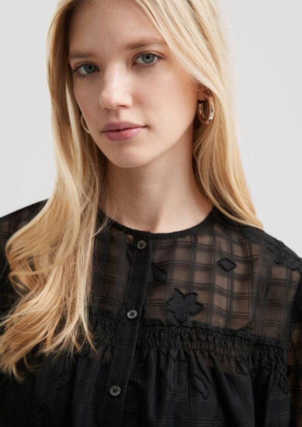 Leicht transparente Chiffonbluse