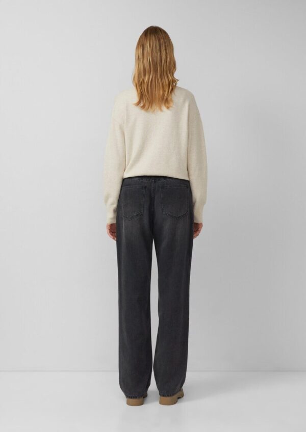 Feinstrickpullover mit Stehkragen und Schmuck-Perlen