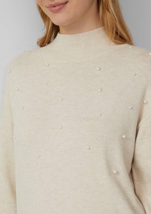 Feinstrickpullover mit Stehkragen und Schmuck-Perlen