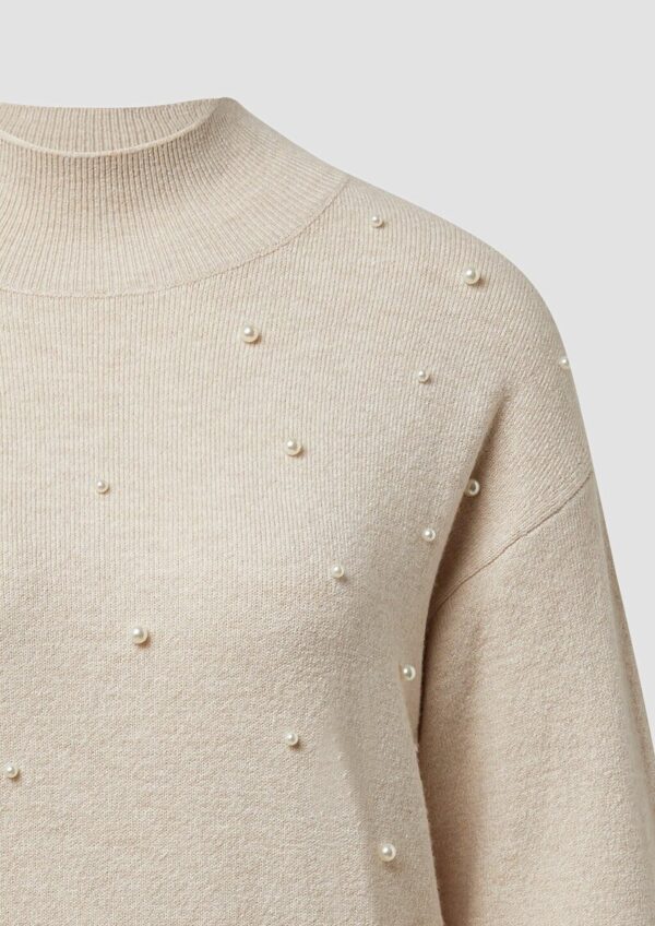 Feinstrickpullover mit Stehkragen und Schmuck-Perlen