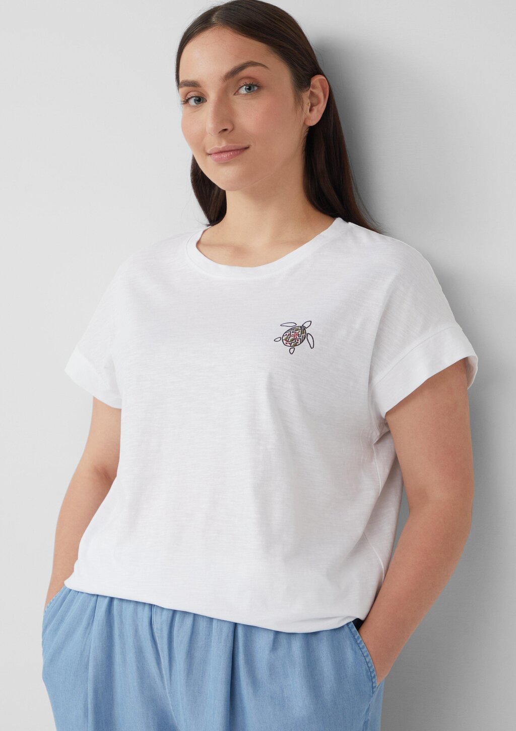 T-Shirt im Relaxed Fit mit kleinem Artwork