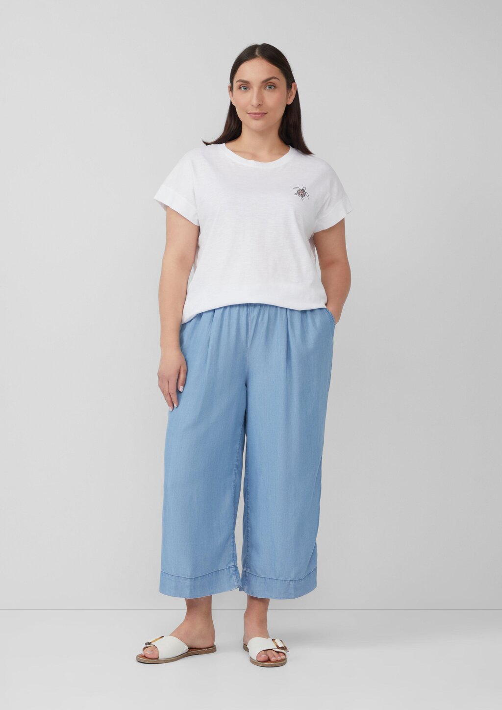 T-Shirt im Relaxed Fit mit kleinem Artwork