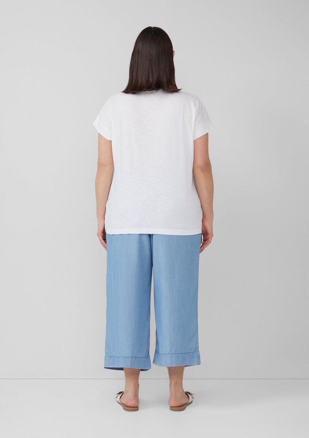 T-Shirt im Relaxed Fit mit kleinem Artwork