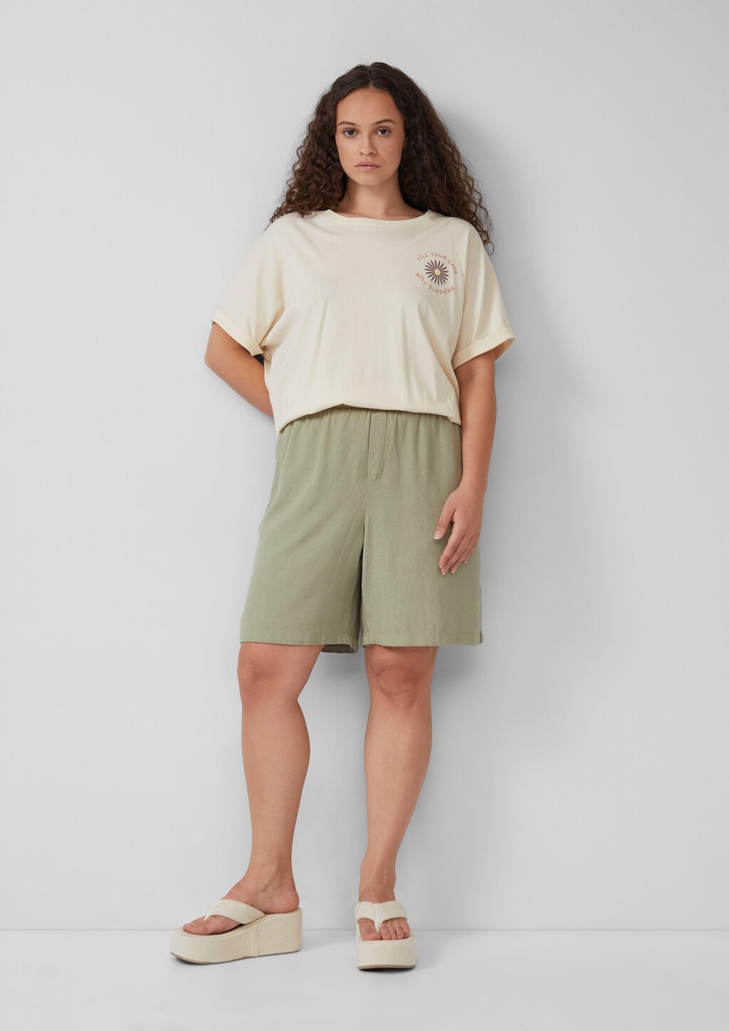 Shorts aus Leinen-Viskose-Mix