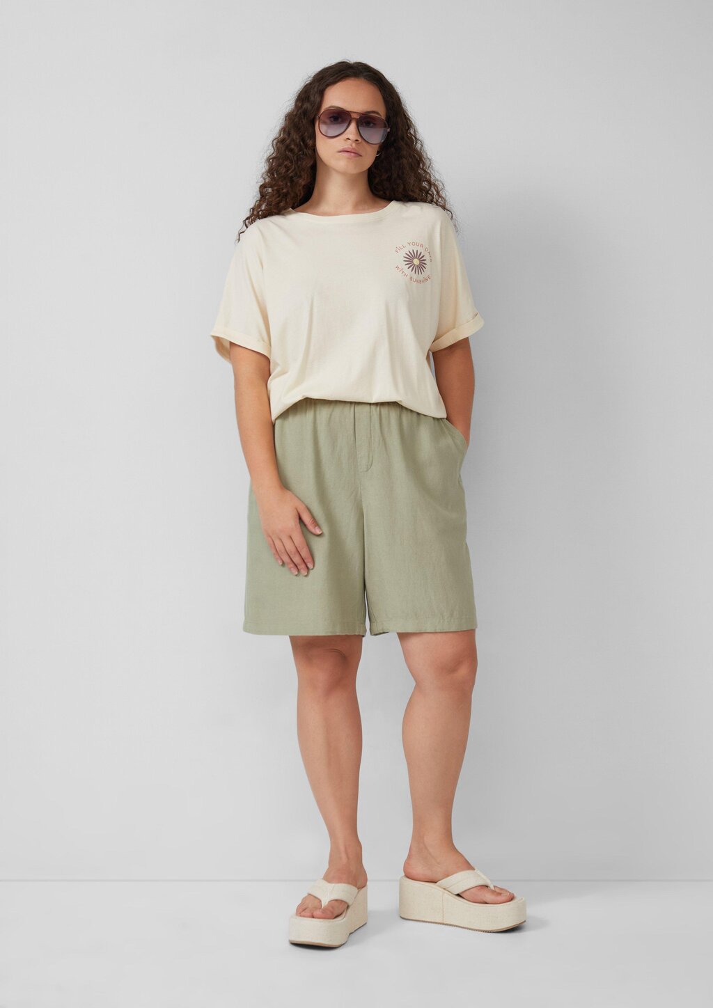 Shorts aus Leinen-Viskose-Mix