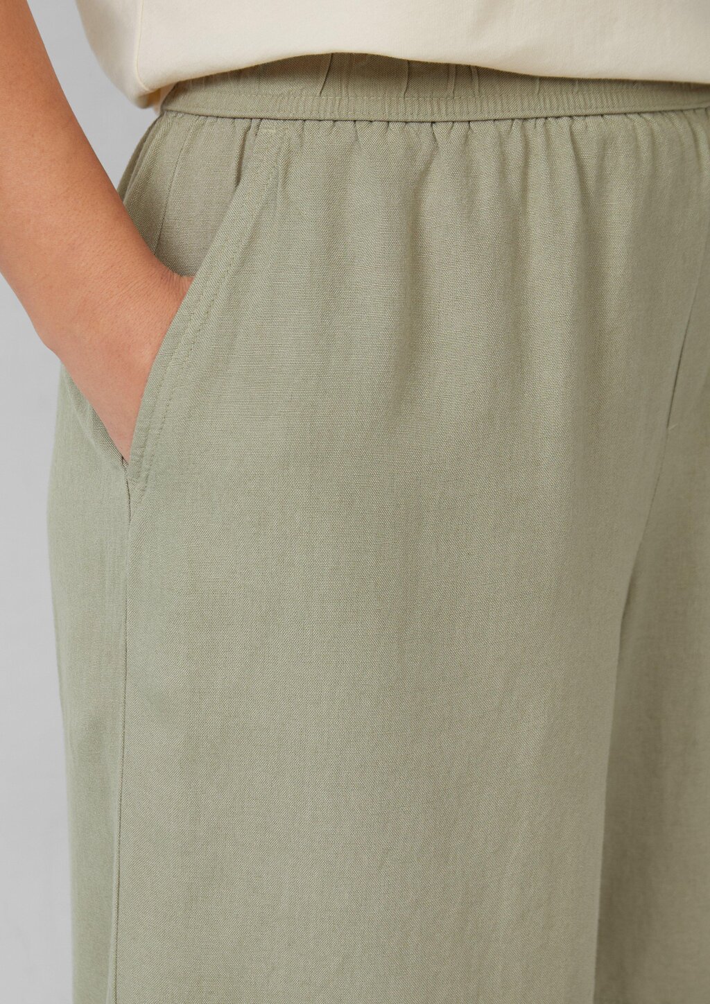 Shorts aus Leinen-Viskose-Mix