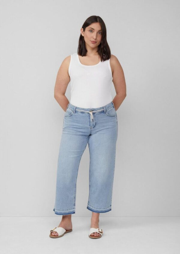 Cropped Jeans / Straight Fit / Mid Rise / Straight Leg