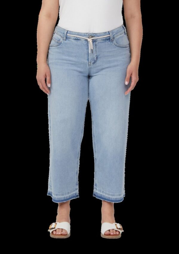 Cropped Jeans / Straight Fit / Mid Rise / Straight Leg