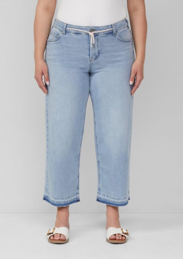 Cropped Jeans / Straight Fit / Mid Rise / Straight Leg