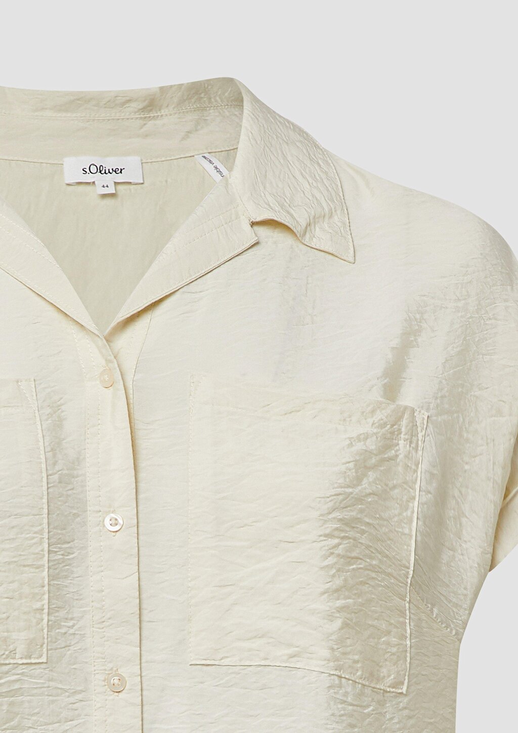 Bluse aus strukturiertem Viskosemix mit aufgesetzter Tasche