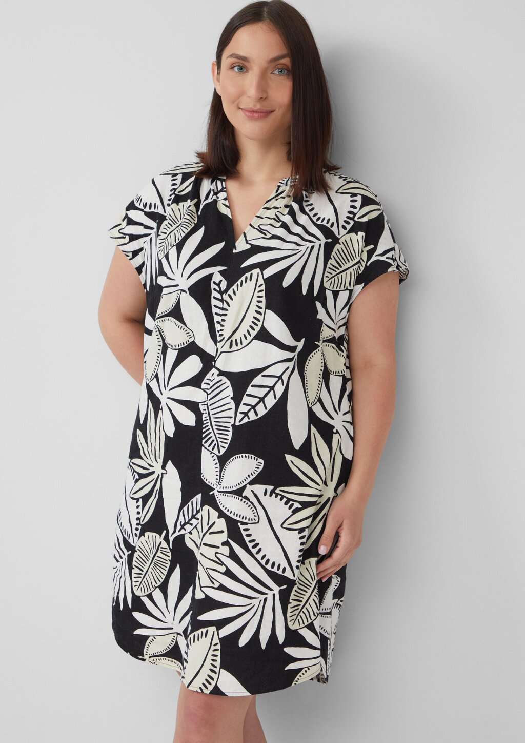 Blusenkleid aus Leinenmix mit Eingrifftaschen