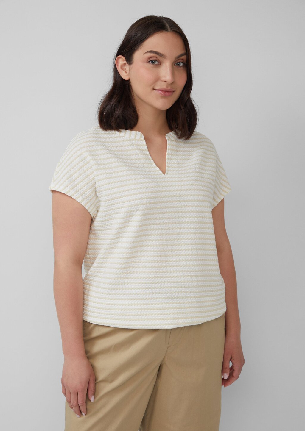 Strukturiertes T-Shirt im O-Shape