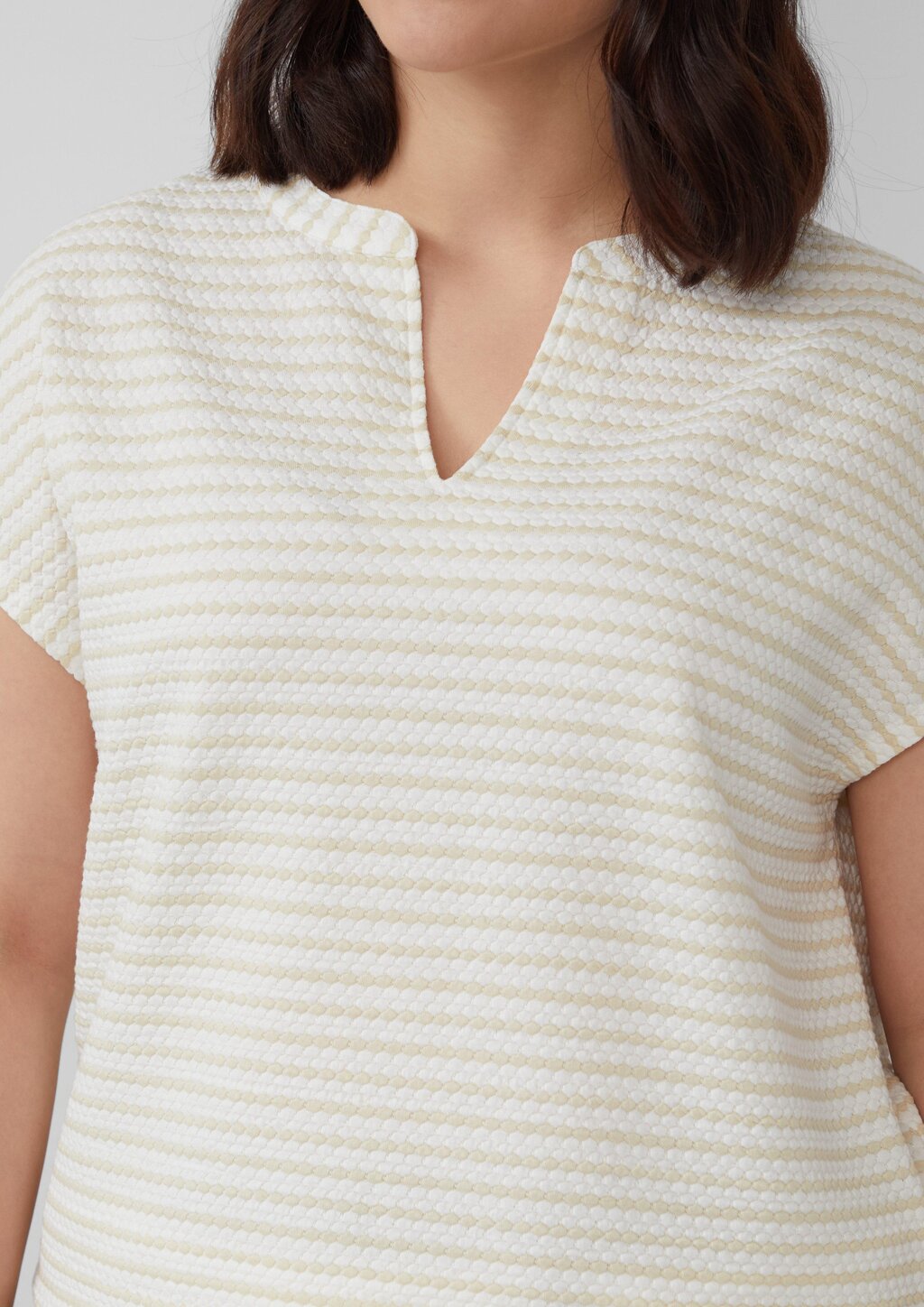 Strukturiertes T-Shirt im O-Shape