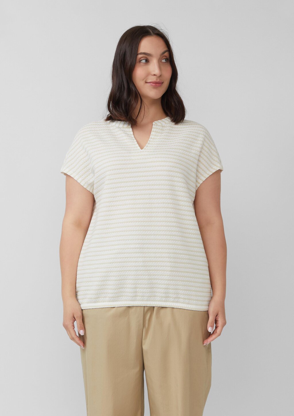 Strukturiertes T-Shirt im O-Shape