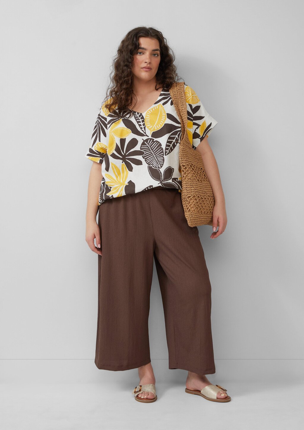 T-Shirt im Fabricmix mit Leinenanteil