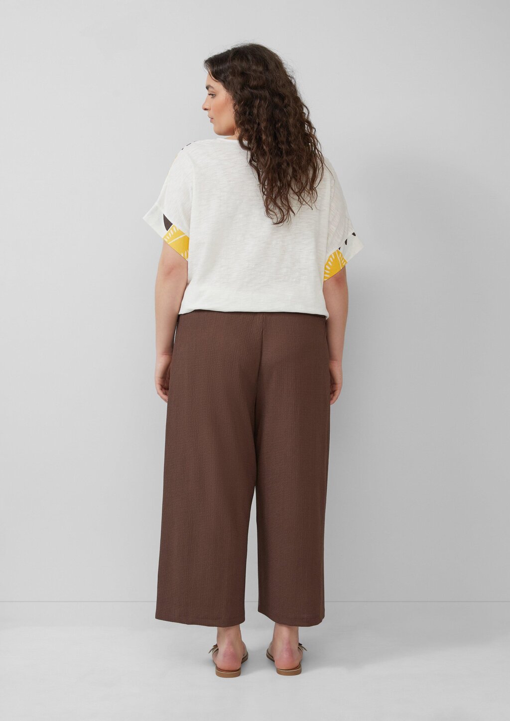 T-Shirt im Fabricmix mit Leinenanteil