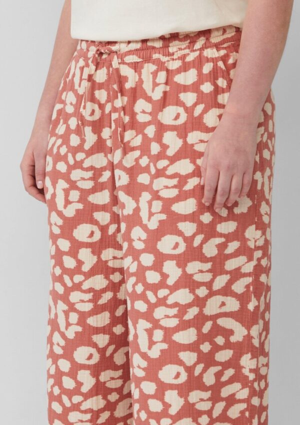 Gemusterte Hose aus Musselin