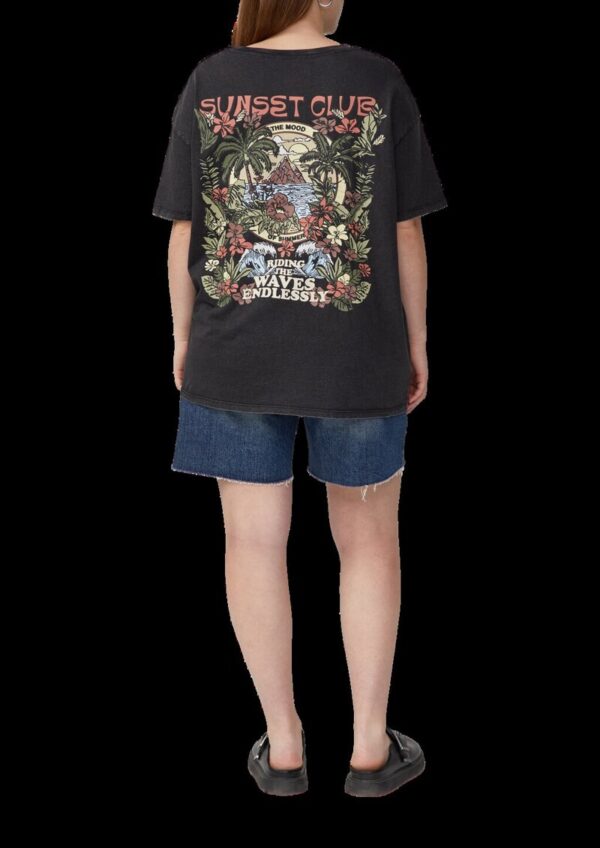 Gewaschenes T-Shirt mit Backprint