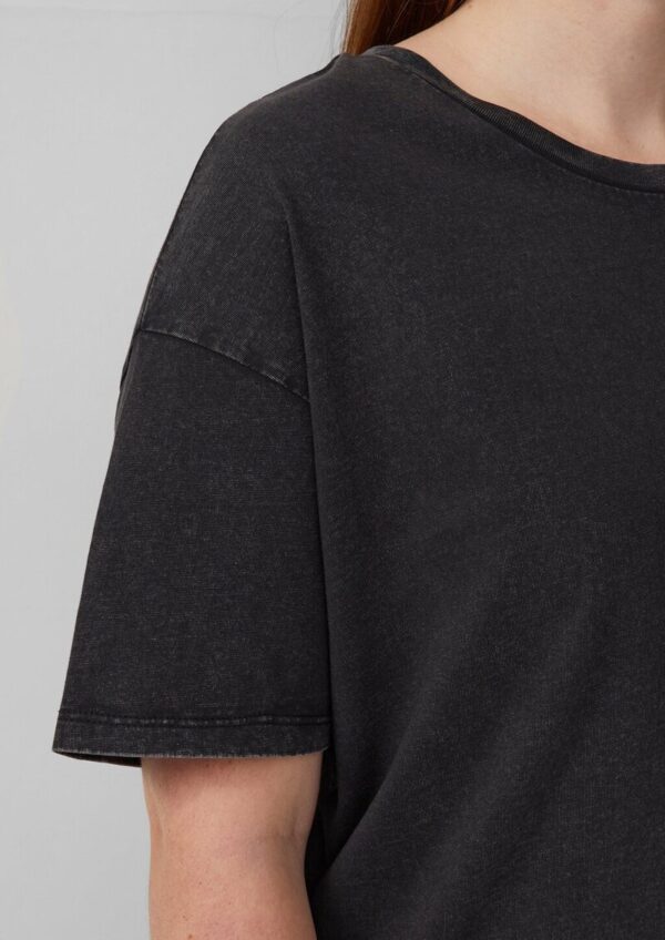 Gewaschenes T-Shirt mit Backprint