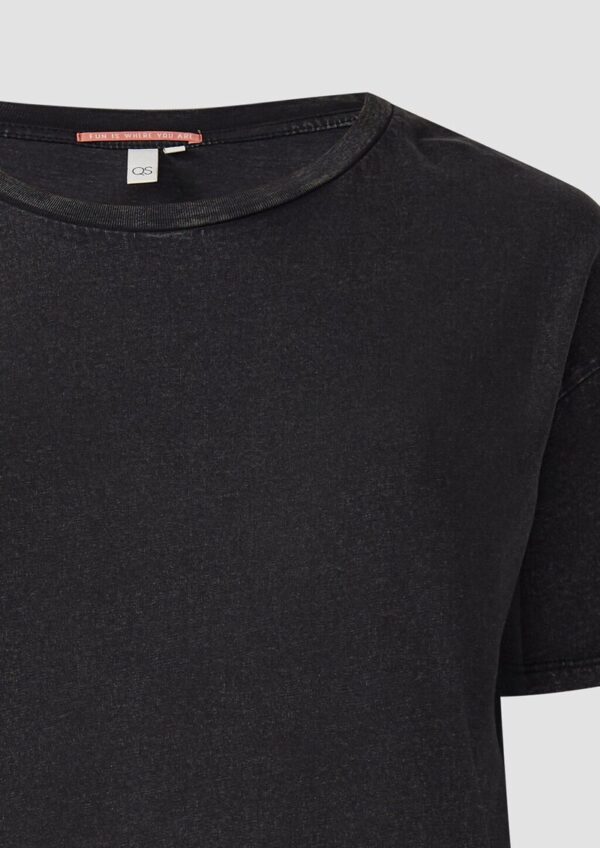 Gewaschenes T-Shirt mit Backprint