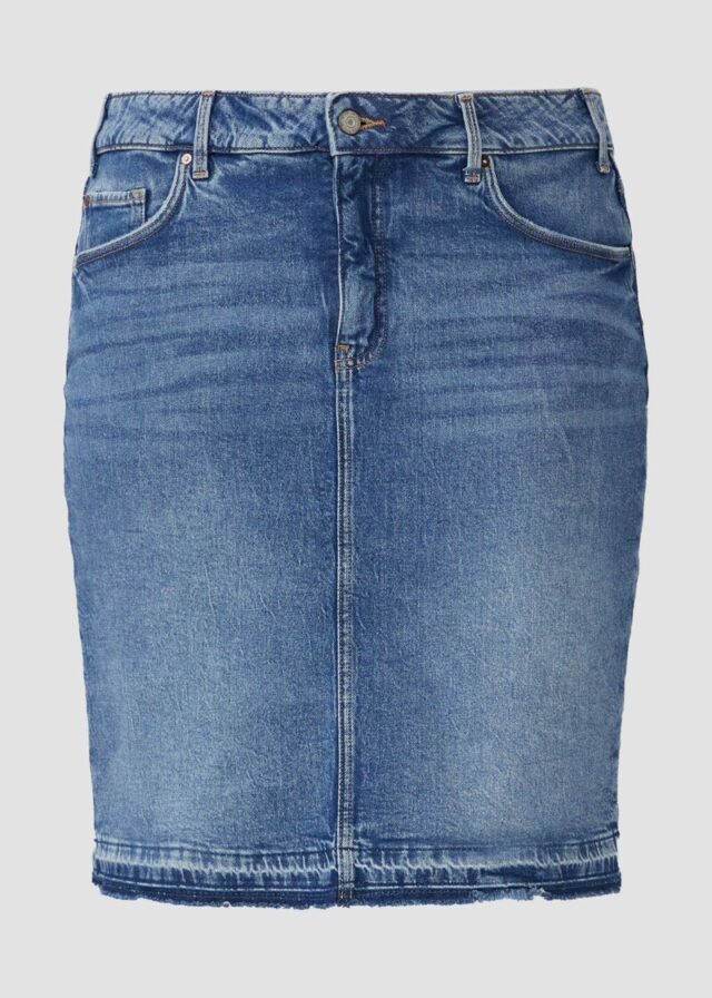 Jeansrock mit offenem Saum
