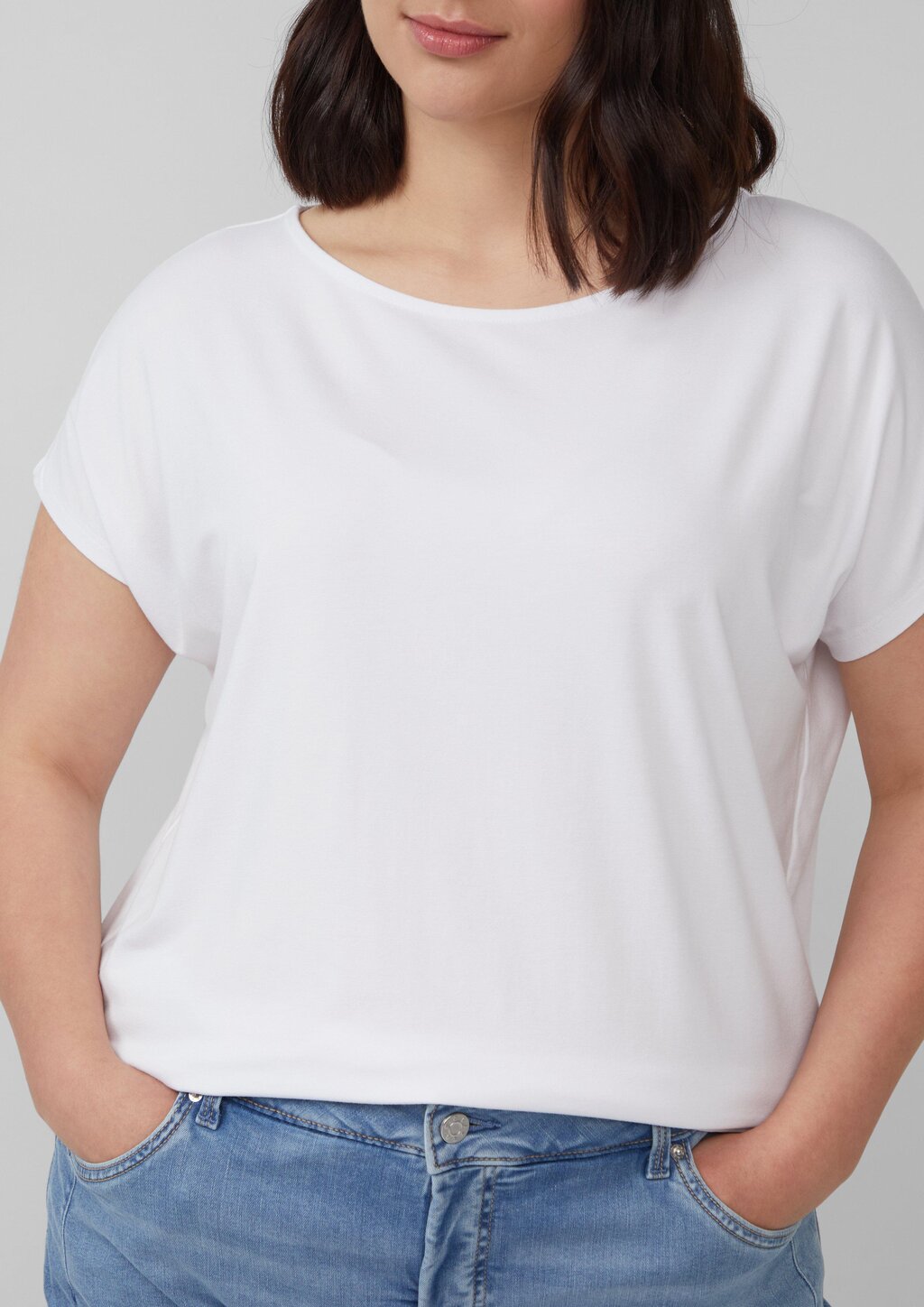 Fließendes Jersey-Shirt mit überschnittenen Schultern