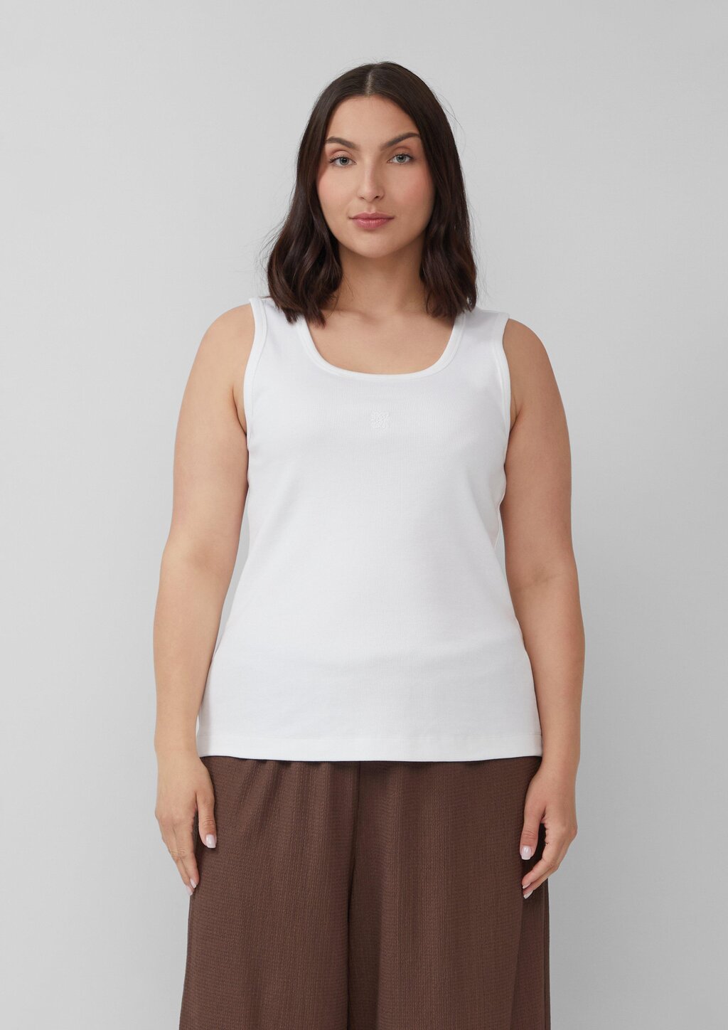 Ripp-Top im Slim Fit mit Stickerei