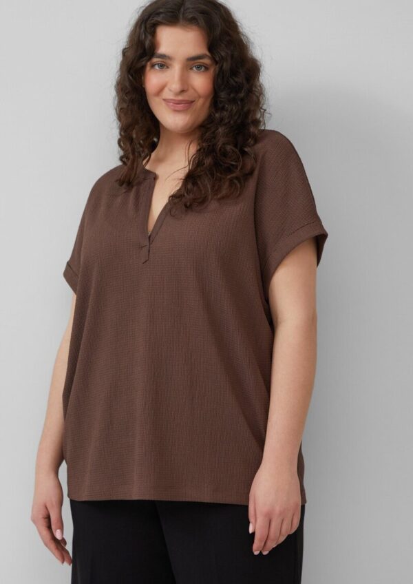 Strukturiertes T-Shirt im Relaxed Fit mit V-Ausschnitt