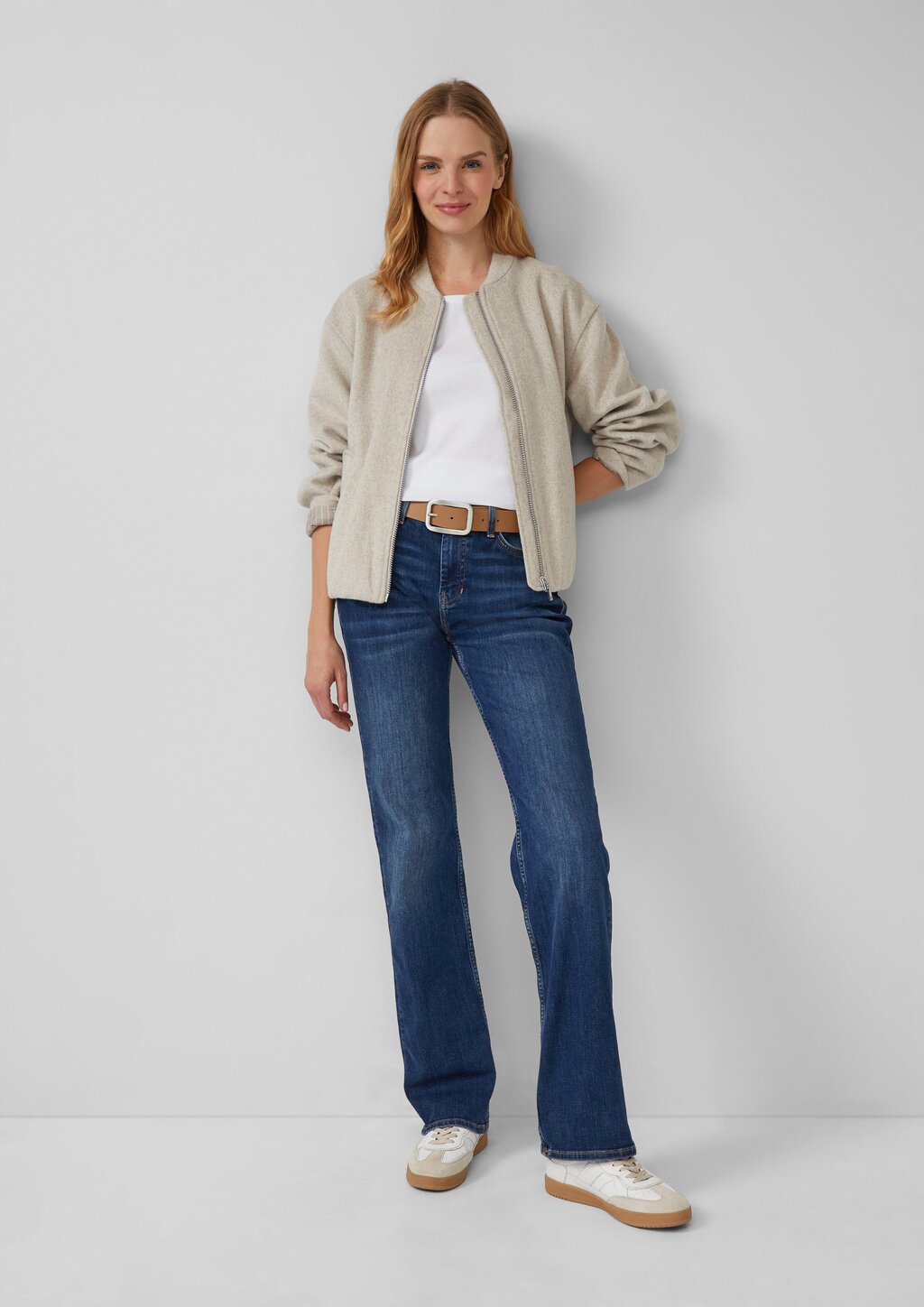 Ledergürtel mit quadratischer Schnalle