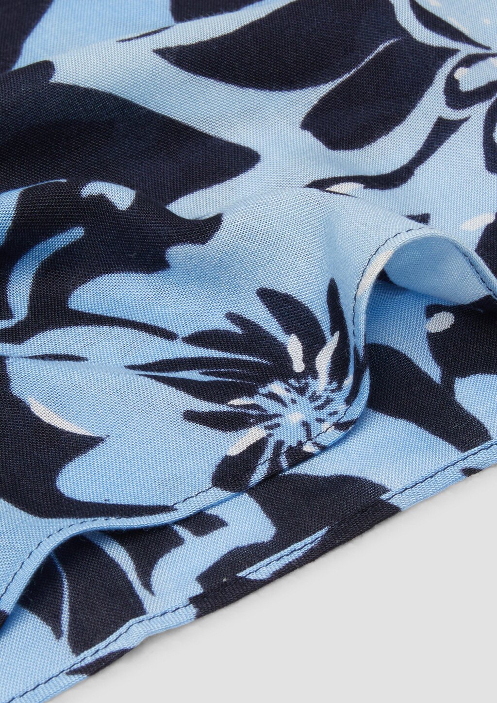 Snood mit floralem Artwork