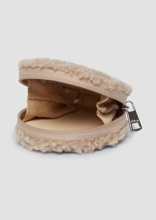 Hanging-Pocket aus Teddyplüsch