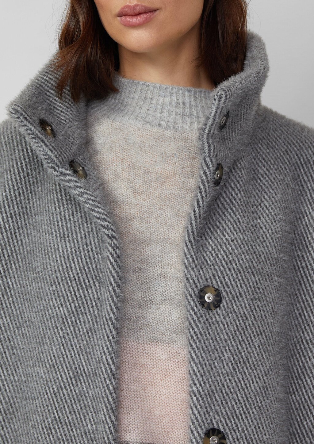 Flauschiger Mantel mit Stehkragen und Rippbündchen