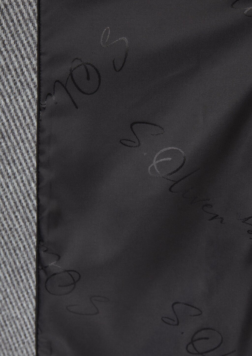 Flauschiger Mantel mit Stehkragen und Rippbündchen