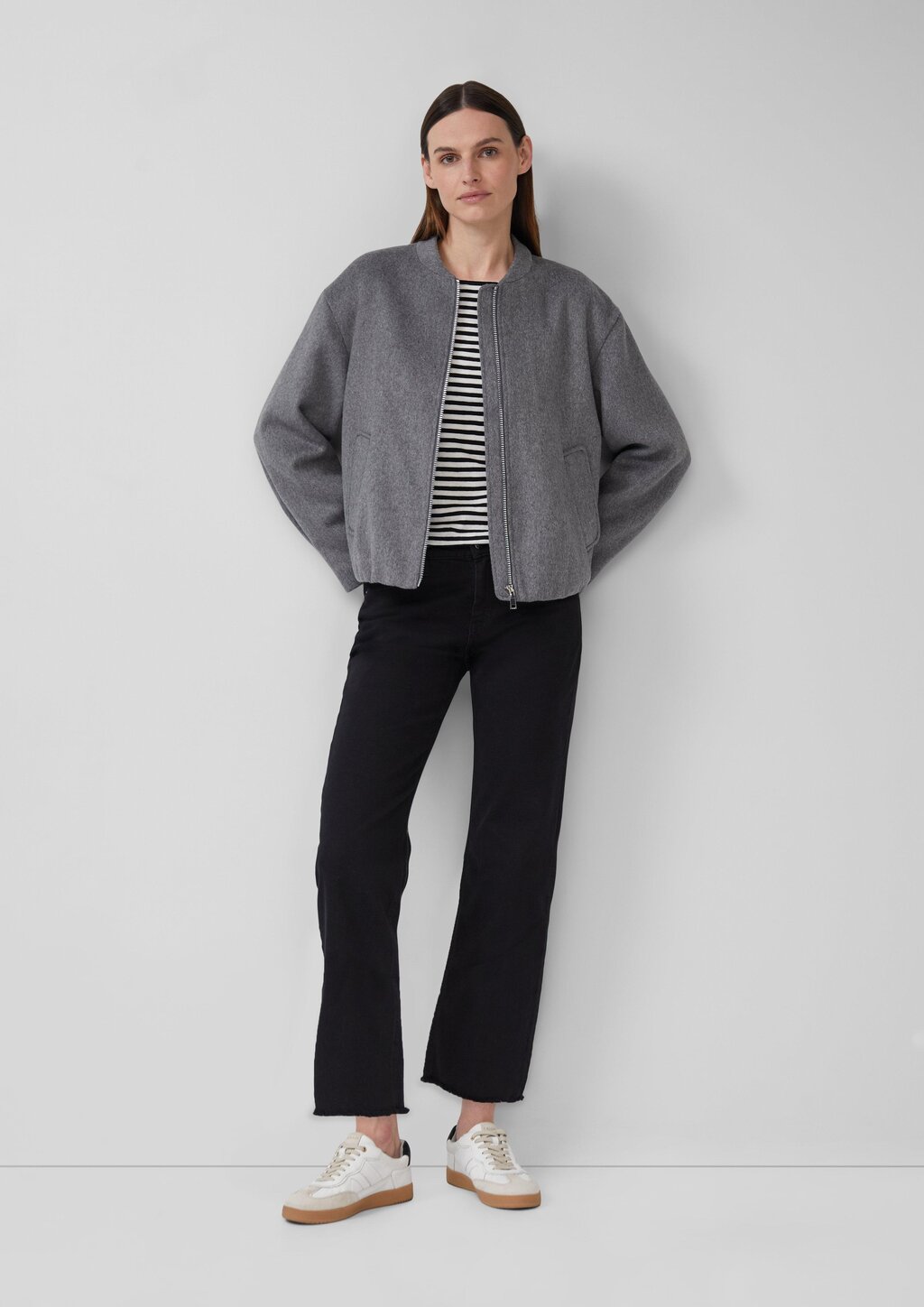 Gestreiftes Langarmshirt aus Flammgarn mit U-Boot-Ausschnitt