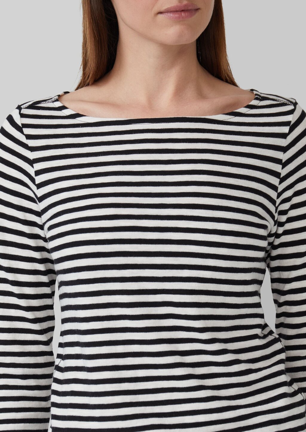 Gestreiftes Langarmshirt aus Flammgarn mit U-Boot-Ausschnitt