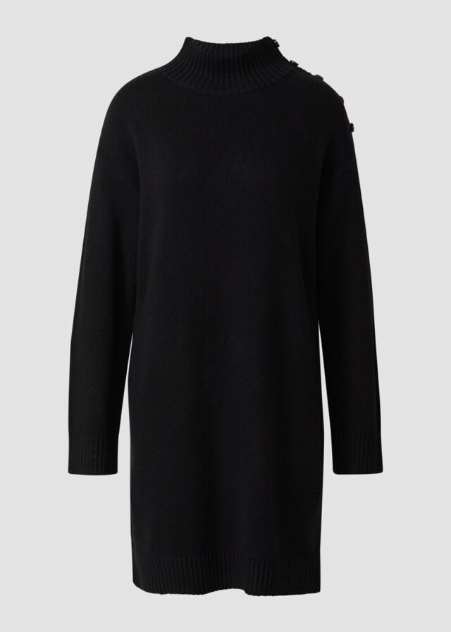 Strickkleid mit dekorativem Knopf-Detail