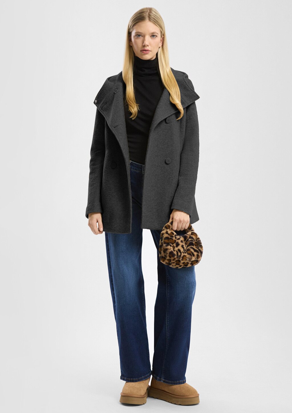 Kurzmantel in Wolloptik mit Kapuze