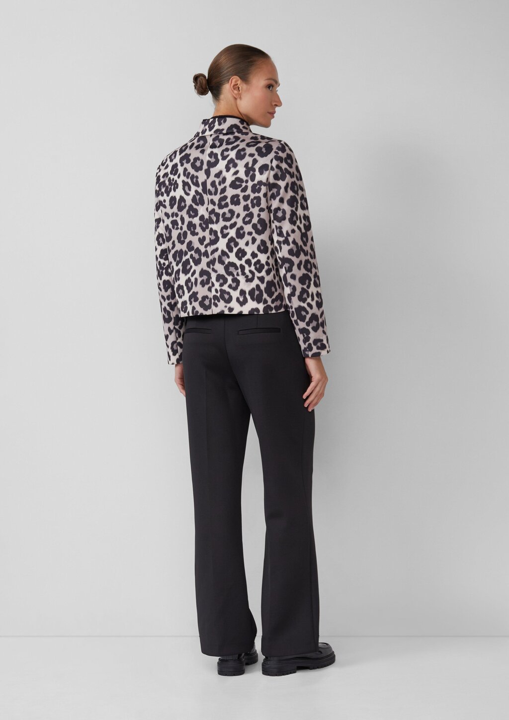 Scuba-Jacke mit Eingrifftaschen