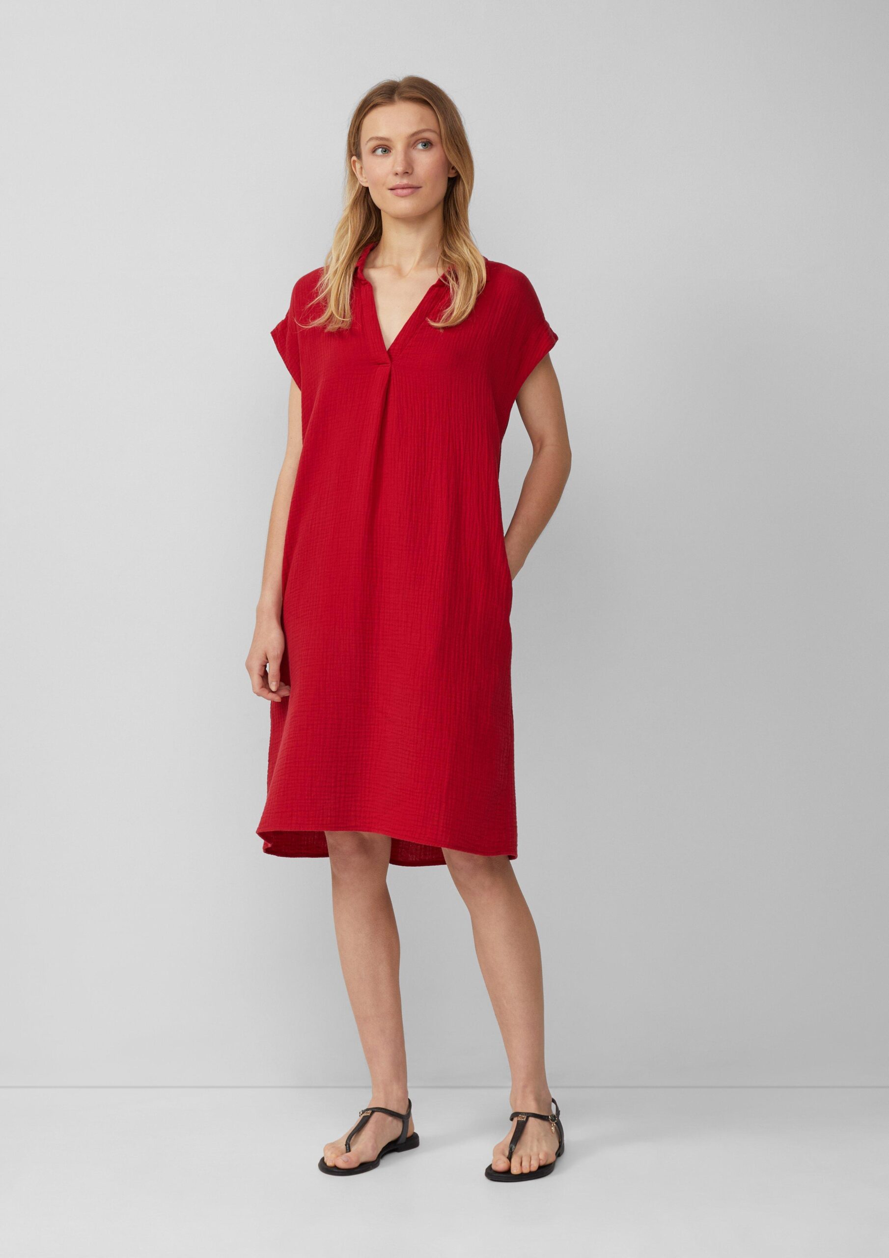 Lässiges Kleid aus Musselin mit Eingrifftaschen