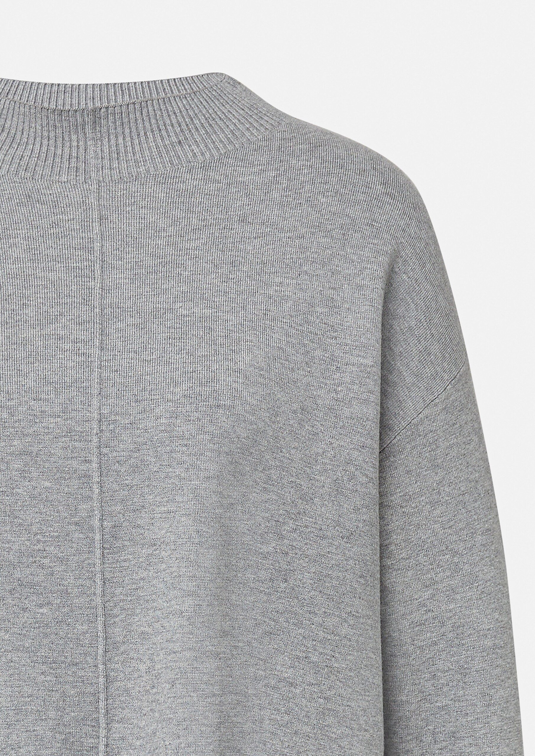 Feinstrickpullover aus Viskosemix mit Ziernaht
