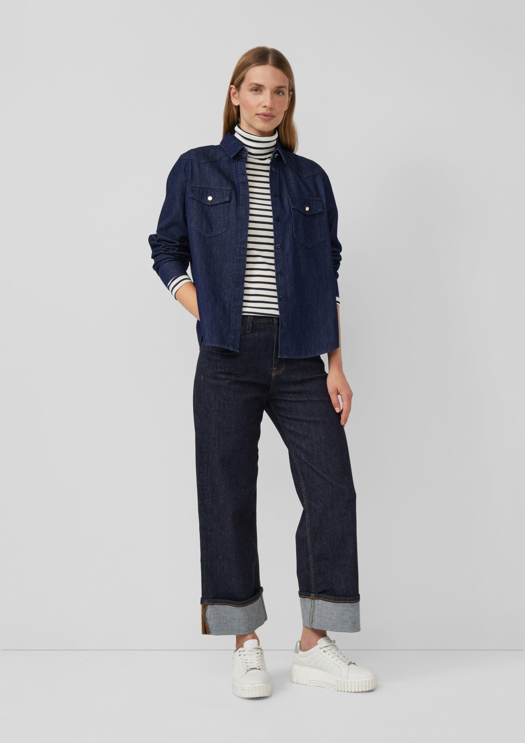 Gestreiftes Longsleeve im Slim Fit mit Rollkragen