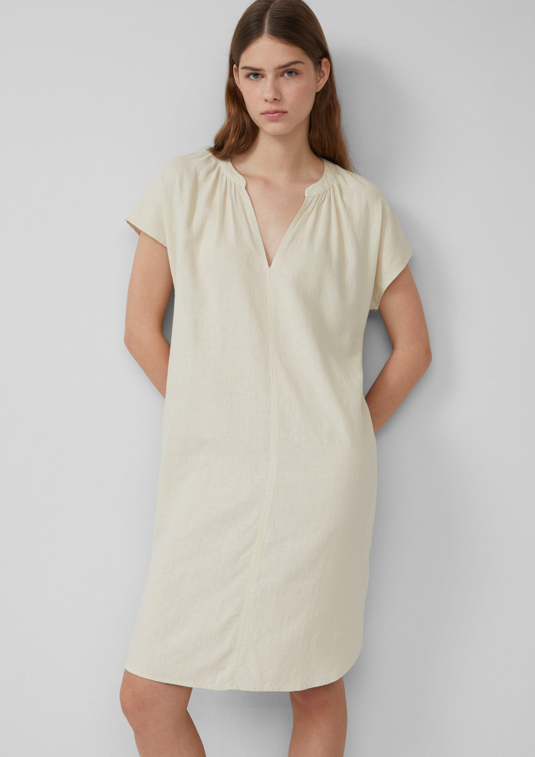 Midi-Kleid aus Leinenmix mit Eingrifftaschen