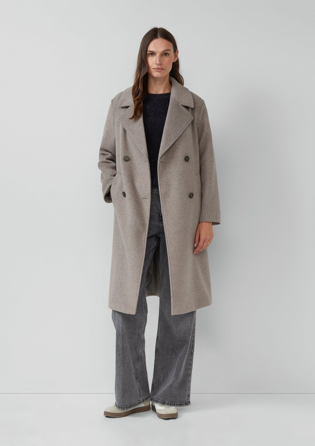 Flauschiger Strickpullover mit halbem Arm