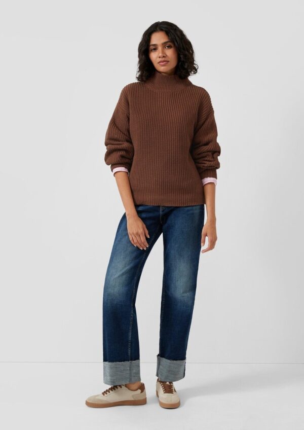 Grobstrickpullover mit Stehkragen