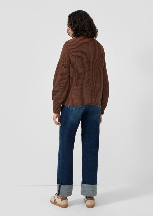 Grobstrickpullover mit Stehkragen