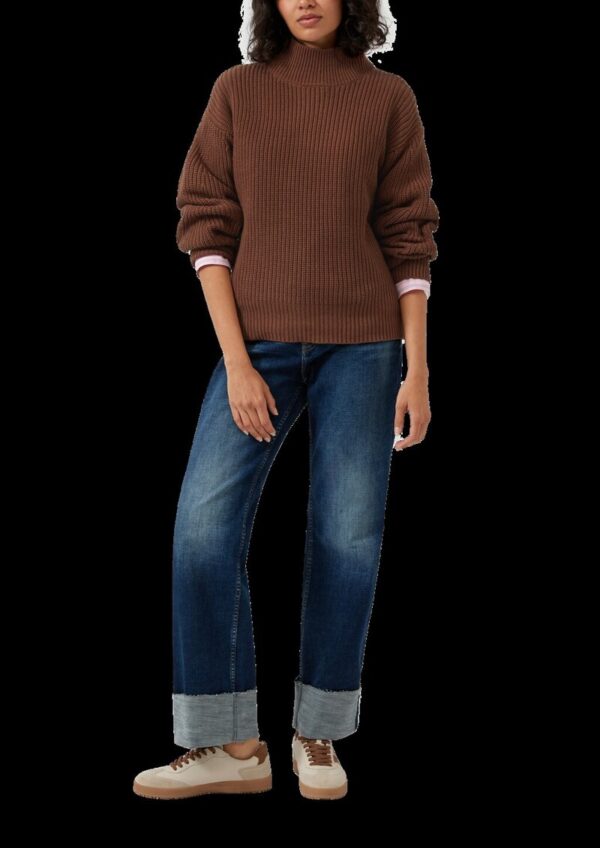 Grobstrickpullover mit Stehkragen