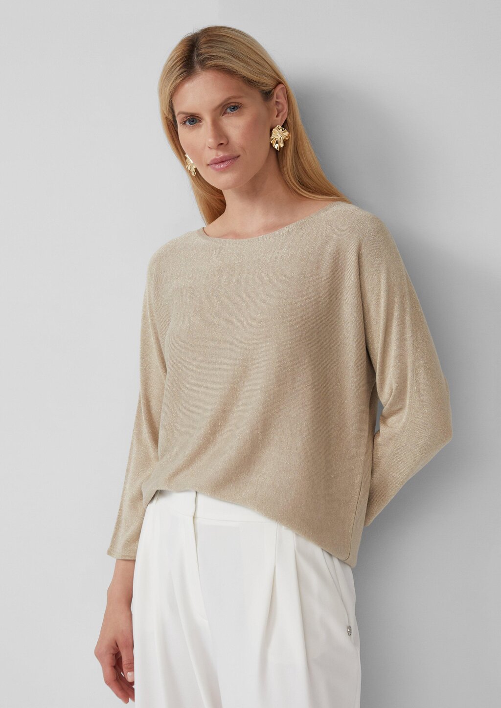 Strickpullover mit Glitzergarn und 3/4-Fledermausärmeln