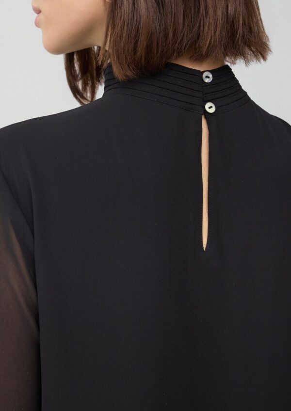 Midikleid mit transparenten Ärmeln und Schlitz am Ausschnitt