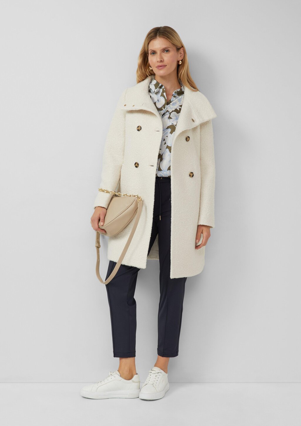 Gefütterter Bouclé-Mantel mit Stehkragen